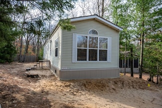 9 Raccoon Ct, Germantown, WI 53948