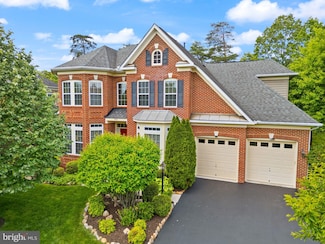 7534 Red Hill Dr, Springfield, VA 22153