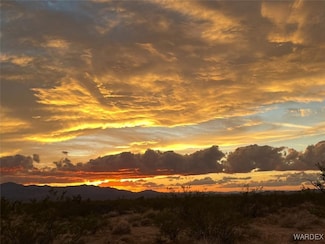 31/32 S Jesse James Rd, Yucca, AZ 86438