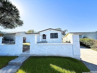 339 Allsup St, San Antonio, TX 78237