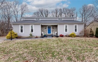 3203 Julian Dr, New Albany, IN 47150