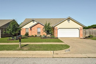 1613 Magnolia Ln, Edmond, OK 73013