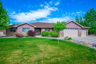 502 Holly Dr, Montrose, CO 81401