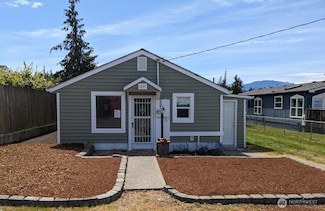 1225 W 5th St, Port Angeles, WA 98363