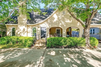 1929 Forest Park Blvd, Fort Worth, TX 76110