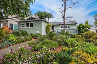 137 Hillcrest Dr, Fullerton, CA 92832