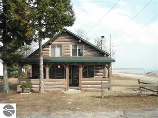 2437 Price St, East Tawas, MI 48730