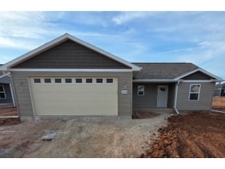 2026 White Dove Ln, Kaukauna, WI 54130