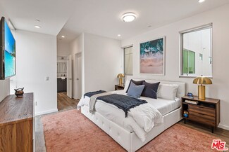 6917 Knowlton Place, Los Angeles, CA 90045