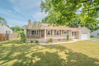 20 Mayfield St, Seekonk, MA 02771