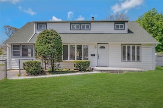131 Stanley Dr, Centereach, NY 11720