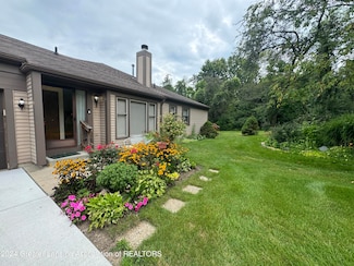 7206 Medallion Dr, Lansing, MI 48917