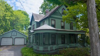 14 Pleasant St, Ballston Spa, NY 12020