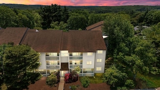 2012 Franklin Crossing Rd Unit 2012, Franklin, MA 02038