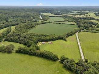 129 Taylor Phillips Rd, Hohenwald, TN 38462
