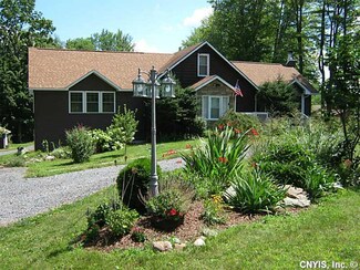 16 Pendergast Rd, Phoenix, NY 13135