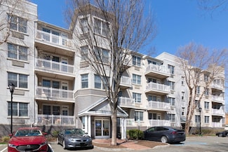 15 Freedom Way Unit 106, Jersey City, NJ 07305