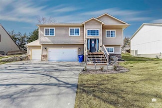 1018 S Webster St, Junction City, KS 66441
