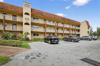 8880 Sunrise Lakes Blvd Unit 310, Sunrise, FL 33322
