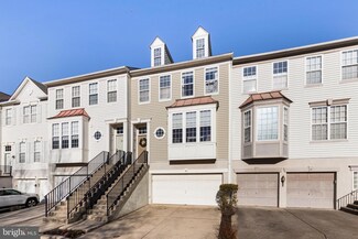 19 Honey Locust Ct, Lafayette Hill, PA 19444