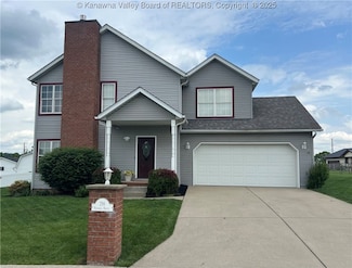 216 Nicole Dr, Hurricane, WV 25526