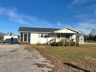 746 Scotts Ferry Rd, Burkesville, KY 42717