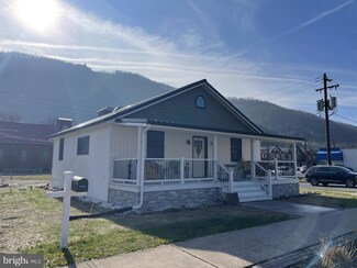 300 Erie Ave, Renovo, PA 17764