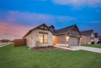 408 Skyward Ln, Caddo Mills, TX 75135
