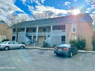 1310 Harbourside Dr, New Bern, NC 28560