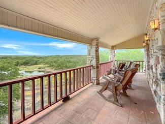 1305 Camino Real Rd NW, Mountain Home, TX 78058