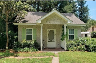 108 Clapper Rail Ln, Saint Simons Island, GA 31522