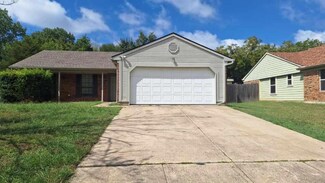 890 E Riverside Dr, Grapevine, TX 76051