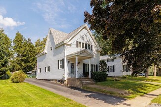 56 Lake St, Pulaski, NY 13142