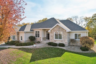 5731 Tuscany Ln, Waunakee, WI 53597