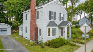 23 Myrtle St, Saratoga Springs, NY 12866