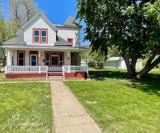608 Mill St, Council Bluffs, IA 51503