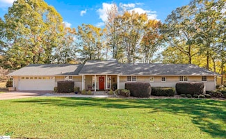 202 Pebble Creek Dr, Taylors, SC 29687