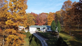 370 Braddock Rd, Farmington, PA 15437