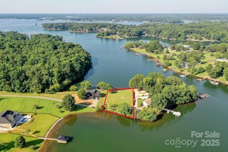8467 Babe Dr, Lake Norman of Catawba, NC 28682