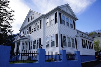 128 Institute Rd Unit 2, Worcester, MA 01602