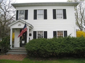 49925 Main Rd Unit 1st Floor, Southold, NY 11971