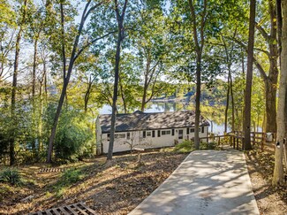 683 Hardin Heights Rd N, Harrodsburg, KY 40330
