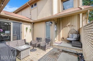 6271 Potomac Cir, West Bloomfield, MI 48322