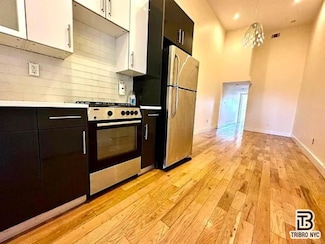 143 Driggs Ave Unit 4R, Brooklyn, NY 11222