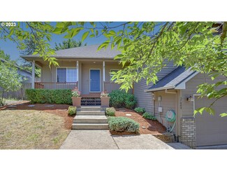 37444 Green Mountain St, Sandy, OR 97055