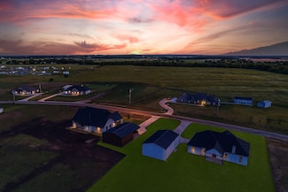 574 County Road 4833, Leonard, TX 75452