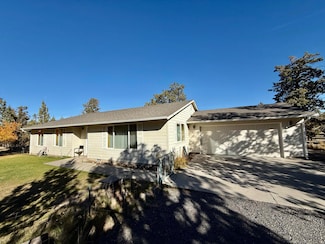 1452 NW 101st St, Redmond, OR 97756