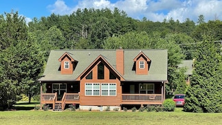 3556 Riverfront Ln, Hiawassee, GA 30546