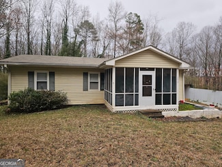 3827 Chadwick Dr, Flowery Branch, GA 30542