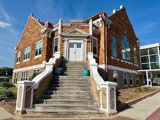 201 E Church, Ozark, MO 65721